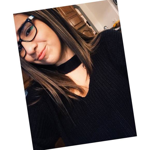 Meet your Posher, Cynthia - Picture 1 of 1